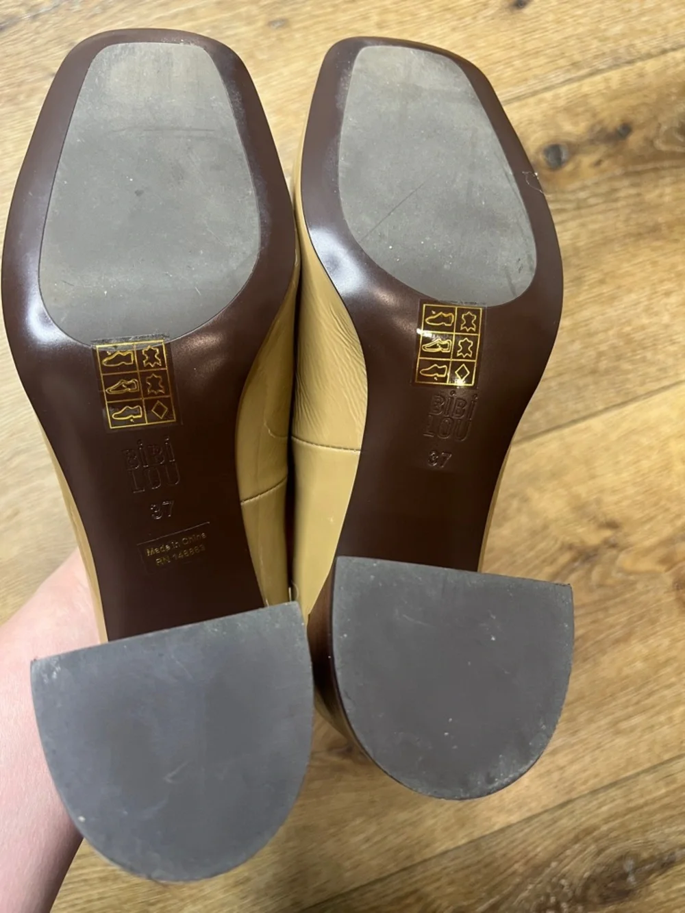 Anthro Bibi Lou Zagreb Light Brown Patent Leather Loafer w/Wood Stacked Heel 7US
